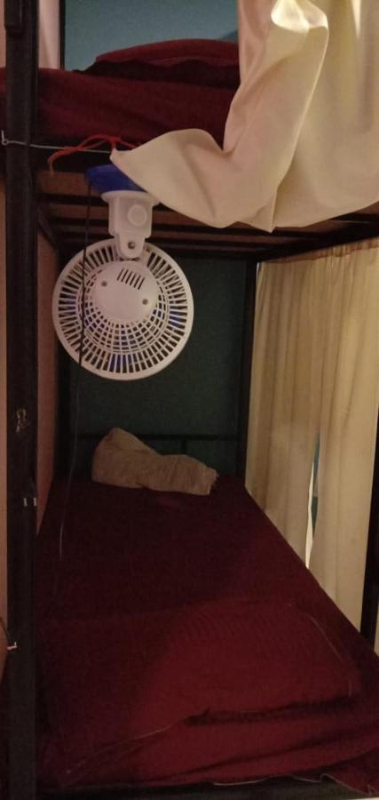 Ostello Tebaar Backpackers Rishīkesh Esterno foto